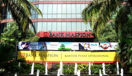 Bank Rombak Jajaran Direksi dan Komisaris