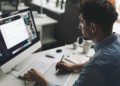 4 Cara Mengatur Penghasilan Freelance agar Stabil untuk Biaya Hidup Bulanan