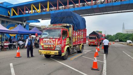 Negara Rugi Rp43,4 Triliun dan 6.000 Orang Meninggal Akibat Truk Overloading