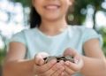 Cara Baru Ajarkan Anak Nabung dengan QRIS di Era Digital Tanpa Celengan Biasa