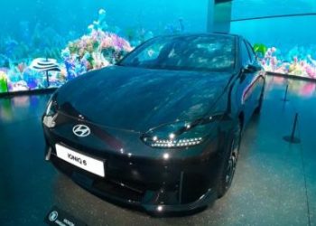 Mobil Listrik Aman Diterjang Banjir? Sebaiknya Dihindari