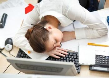 4 Perbuatan yang Menghambat Rezeki dan Kebiasaan yang Menutup Peluang
