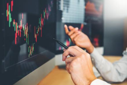 IHSG Menguat Berturut-turut, Analis Perhatikan Arus Dana Masuk ke Sektor Tersebut
