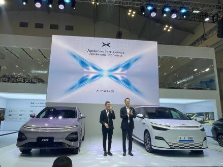 Xpeng Debut di GIIAS dengan Dua Mobil Listrik Terbaru G6 dan X9