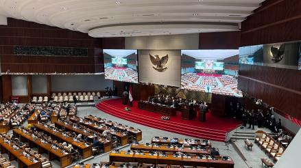 Rincian Gaji dan Tunjangan Anggota DPR, Gapok Rendah tapi Dapat Puluhan Juta Sebulan