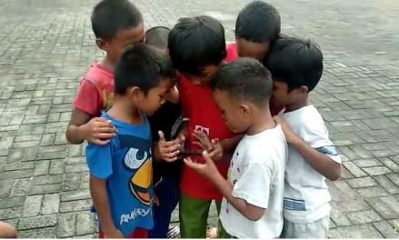 Wajibkan Verifikasi Usia di Platform Media Sosial untuk Melindungi Anak