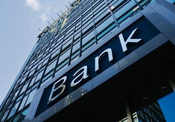 Strategi Perbankan Memanfaatkan Peluang di Tengah Pertumbuhan Ekonomi Indonesia