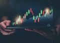IHSG Premium Dekat ATH, Analis Peringatkan Risiko pada Saham Small Cap