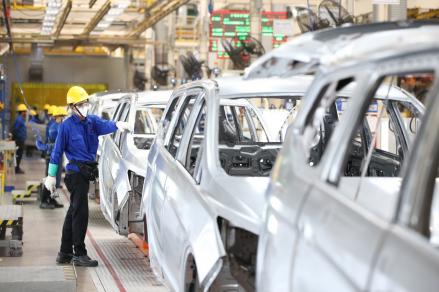 Industri Komponen Otomotif Tertekan karena Mobil Listrik Impor