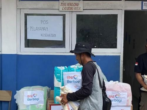 Bantuan Tanggap Darurat untuk Korban Banjir Bandang di Padang dan Sibolga