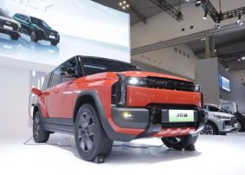 Tampil di GJAW 2025, J6T Dijual Mulai Rp5255 Juta