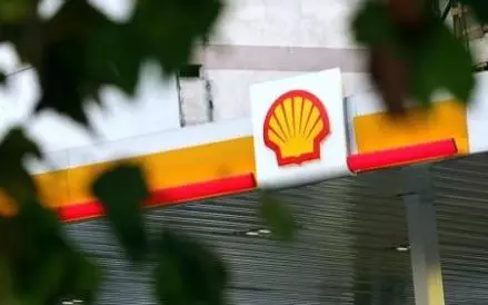 Tertekan Harga Minyak, Shell dan Total Energi Alami Penurunan Laba