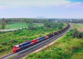Prabowo Instruksikan Pembangunan Jalur Kereta Trans di Sumatera Kalimantan dan Sulawesi