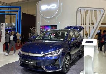 Penjualan Mobil Listrik Diprediksi Turun Jika Insentif Dihentikan 2026