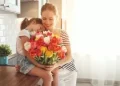 10 Contoh Ucapan dan Ide Merayakan Hari Ibu 2025 agar Ibu Senang
