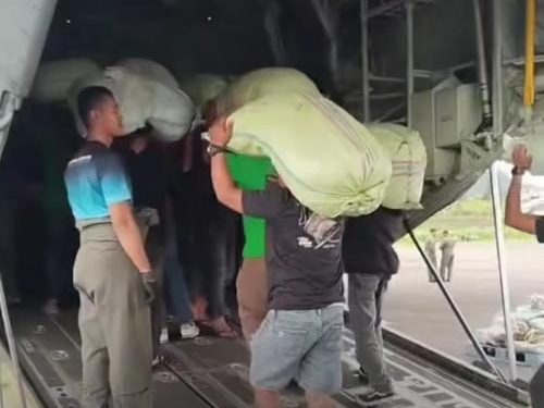 Dorong Ekonomi Pemerintah Angkut Hasil Tani Warga Terdampak Bencana ke Jakarta