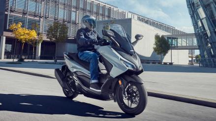 Luncurkan Forza 125 Model 2026 di Eropa dengan Spesifikasi Terbaru