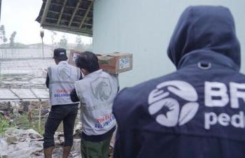 Bantuan BRI untuk Warga Terdampak Bencana Longsor di Cisarua