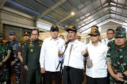 Mentan Ungkap Bahaya Beras Ilegal Masuk ke Indonesia dan Kerugian bagi Negara