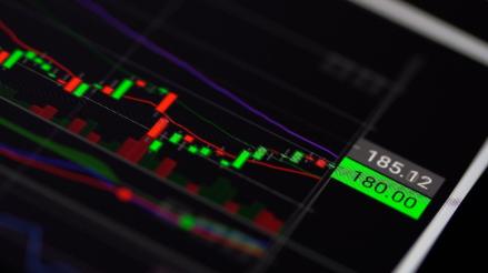 Kapan Volatilitas IHSG Mereda? Analis Menunggu Kepastian Regulasi Pasar